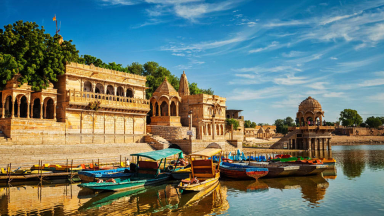 jaipur-boat-india-travel-diaries